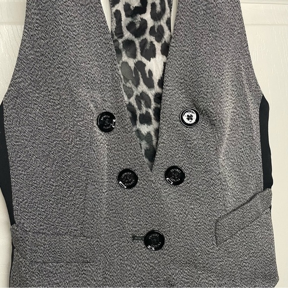 ⭐️(0)|Express Grey Tweed Sleeveless Vest | Cheetah Lined | Workwear or Night Out - Picture 2 of 4